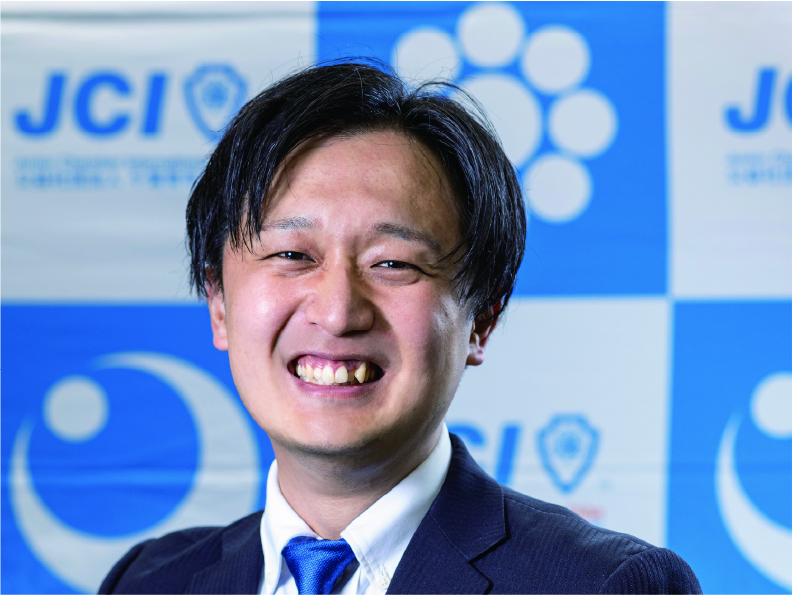 総務グループ 室長 青山 京